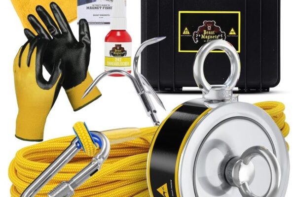 Platinum Online Products 1320LB Complete Magnet Fishing Kit used at a Wisconsin lake