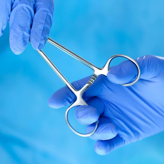 Lightweight SURGICAL ONLINE fishing forceps with secure locking mechanism for anglers