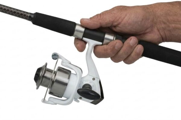 Ugly Stik 7 foot catfish rod and reel setup for freshwater fishing